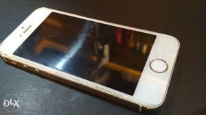 I phone 5s gold good condition org charger available