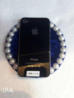 IPhone 4 s 8 GB Immaculate condition Dent less