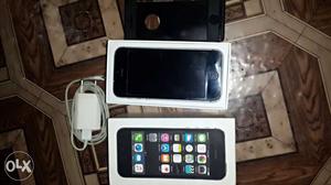IPhone 5s 16 gb mint condition cheap price.