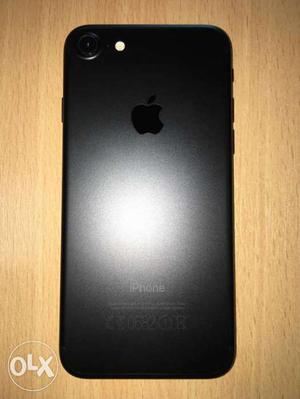 Iphone 7 32 GB Matte Black 10 months old bought