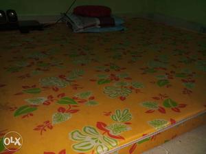 It is an 4 month old karlon matress.. m selling