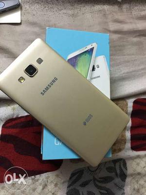 Samsung Galaxy A7 SM-A700FD 16GB Gold Good