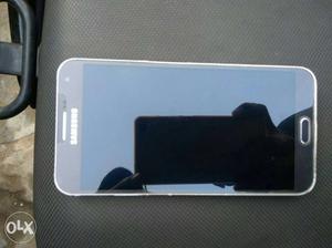 Samsung Galaxy E7 4 Back Cover and good condition