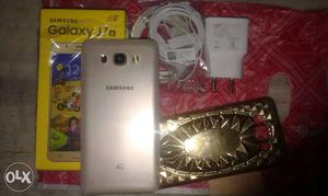 Samsung galaxy j7_6 rose gold colour very very good