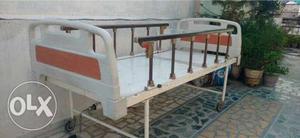 Semi folour bed on hirerent
