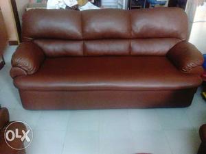 Sofa set 9month old good condition original leather sheet