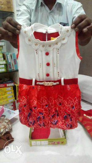 Toddler's White And Red Floral Crew-neck Sleeveless Dress