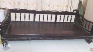 Wooden bharatiy baitak no mattress