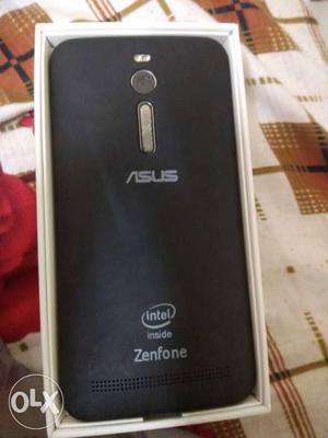 Zenfone2 32 GB 4 GB rom with bill box and charger.