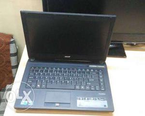 Acer Travelmate laptop, 2 gb ram, 320 gb rom,