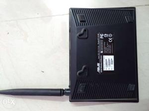 Asus single antenna 150mbps router with adapter