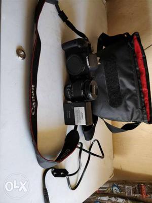 Black Canon DSLR Camera Set With Bag