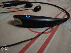 Company-:Soroo Blutooth Earphone,2 Months Old