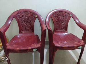 2 plastic chair..almost new..hardly 2months used