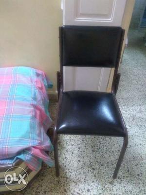 4 chairs made of iron and cover is regsin. Good