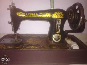 Black And Green Usha Singer Sewing Machine