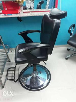 Black Leather Padded Salon Chair