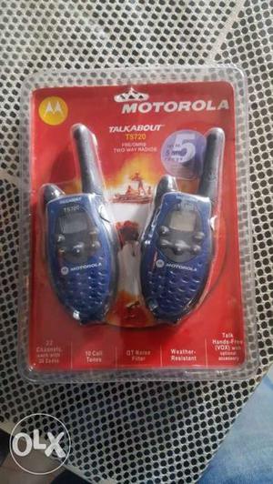 Blue-and-black Motorola Two-way Radio With Package 8 km