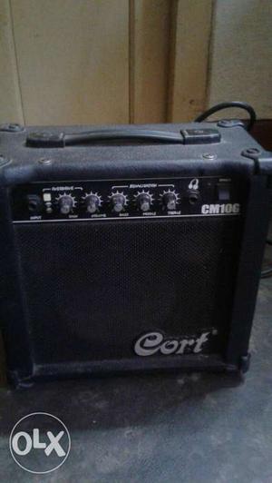 Cort cm 10 g amp with overdrive and headphone