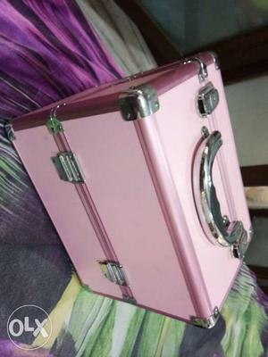 Cute pink color makeup oraganiser/box travel