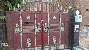 Gate 500kg,7ft height and 9.5 ft width