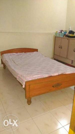 I want to sell 6 months old bed with bedding one