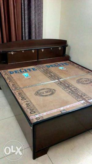 King size double bed Type: Bed box & overhead