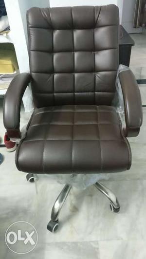 Office chair(Almost new/Hardly used)