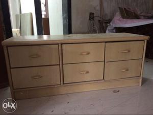 Storage unit with drawers gently used