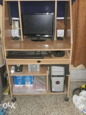 Whole set wid computer table Samsung TFT LCD