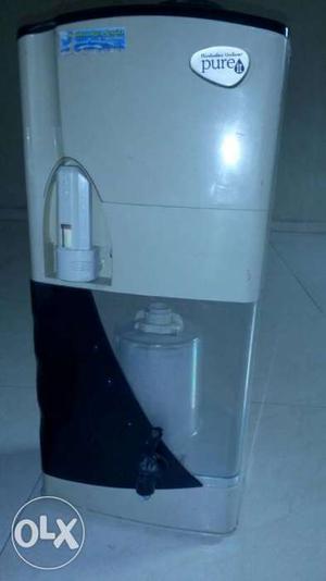 Pure it water purifier is for sale. one is 07 ltr
