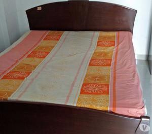 Queen size double bed with mattress Pune