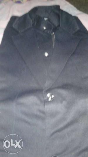 10days old jacket... full black.