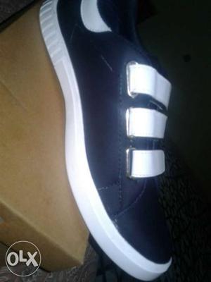 Brand new shoes size 9 no used