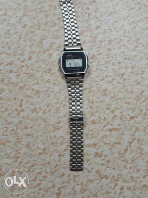 Casio watch 1 month old price not negotiable