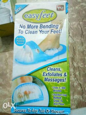 Easy Feet helps you to clean your feet without