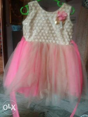Party wear frock for 2-3 years girl child in good