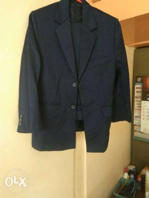 Raymond's navy blue suit for yrs old kid