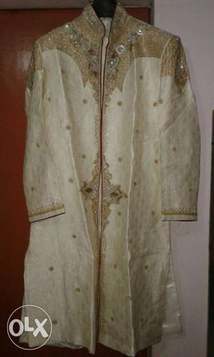 White And Yellow Long-sleeve Traditional Dress