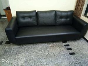 3 seater plus 2 seater sofa in very good