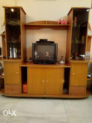 Branded wall unit in good condition for immediate