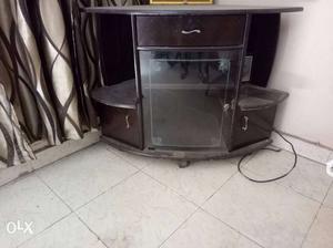 Corner Table in excellent condition