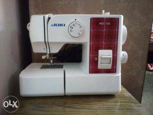 Juki sewing electronic machine g machine new condition not