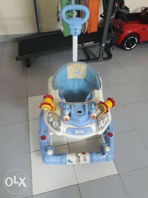 Mee mee walker in good condition only 6 month use