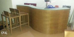 Reception Table in Curve shape with 4nos wooden Chair