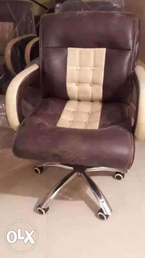 Rs. per office leather chair at Kalyan. Total