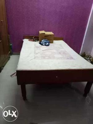 Single bed with matters
