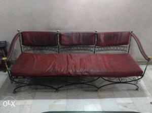 Single set wrought iron sofa for 3 people sitting