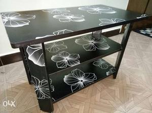 TV table/Coffee Table Brand New 3 layer coffee/TV
