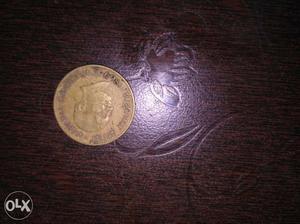 20 paisa  old coin... Mahatma Gandhi's tym.